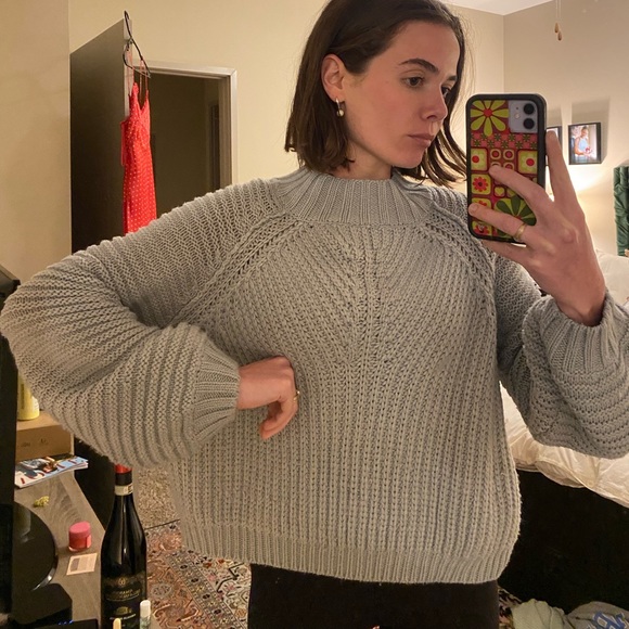 CUTEST SWEATER EVER! - Picture 4 of 8